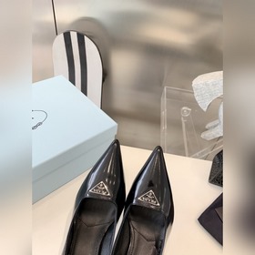 Заказ на покупку PRADA 2023 весна, новейшая и популярная серия, о