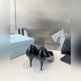 Заказ на покупку PRADA 2023 весна, новейшая и популярная серия, о