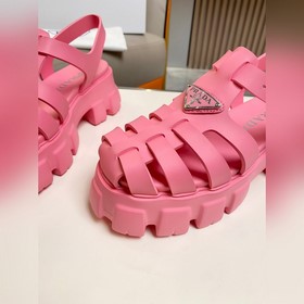 Весна-лето 2023. PRADA всегда знает, что нужно девушкам! Дизайн р