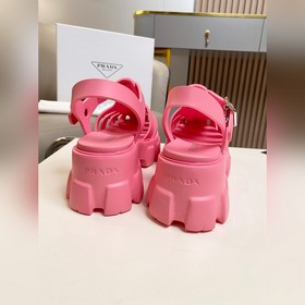 Весна-лето 2023. PRADA всегда знает, что нужно девушкам! Дизайн р
