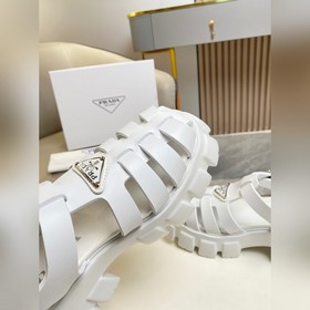 Весна-лето 2023. PRADA всегда знает, что нужно девушкам! Дизайн р