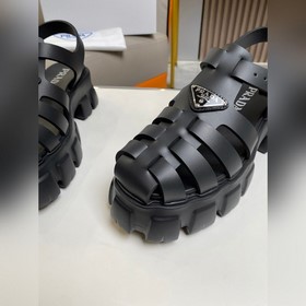 Весна-лето 2023. PRADA всегда знает, что нужно девушкам! Дизайн р