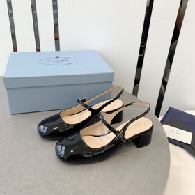 PRADA Новая коллекция весна-лето 2023 от Prada, впечатляет своим