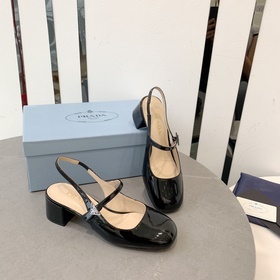 PRADA Новая коллекция весна-лето 2023 от Prada, впечатляет своим