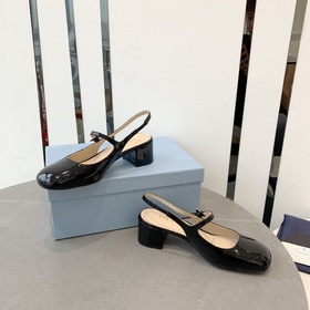 PRADA Новая коллекция весна-лето 2023 от Prada, впечатляет своим