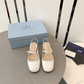 PRADA 2023 весна-лето, новые модели от Prada, впечатляют своим ка