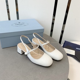 PRADA 2023 весна-лето, новые модели от Prada, впечатляют своим ка