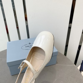 PRADA 2023 весна-лето, новые модели от Prada, впечатляют своим ка