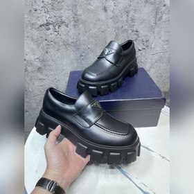 Новый треугольный логотип Prada из эмали, туфли с круглым носком,