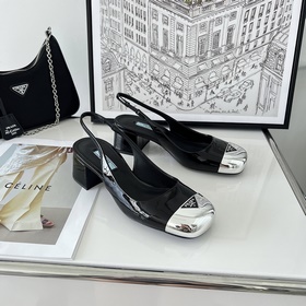 Сандалии Prada с толстым каблуком и задним ремешком | Высочайшее 