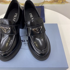 Оригинальные топовые туфли PRADA fw22 new arrival от P-House. Нов