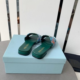 2023 — PRADA Плата с вышитыми цветами плоской подошвой, новейшая 