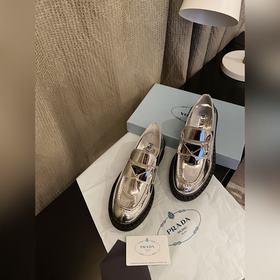 Prada. Официальный сайт Prada, новейшая модель лофей, высокое кач