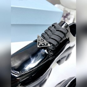 Высшая версия Новая модель Prada из черной кожи теленка с открыт