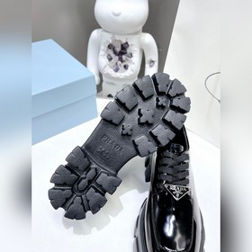 Высшая версия Новая модель Prada из черной кожи теленка с открыт