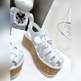 Очень популярные сандалии Prada 2023 из коллекции весна-лето с ри