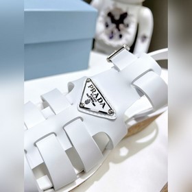 Очень популярные сандалии Prada 2023 из коллекции весна-лето с ри