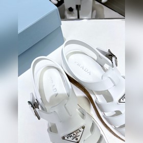 Очень популярные сандалии Prada 2023 из коллекции весна-лето с ри