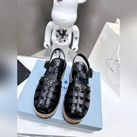 Очень популярные сандалии Prada 2023 из коллекции весна-лето с ри