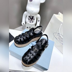 Очень популярные сандалии Prada 2023 из коллекции весна-лето с ри