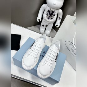 Покупка по доверенности 2023 S представляет последнюю коллекцию т