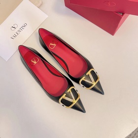 Сандалии Valentino с большой V-образной пряжкой и стразами, новей