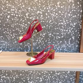 Высокие босоножки Valen*tino ONE STUD из коллекции Valentino. Уни