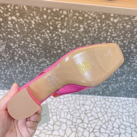 Высокие босоножки Valen*tino ONE STUD из коллекции ONE STUD. Уник