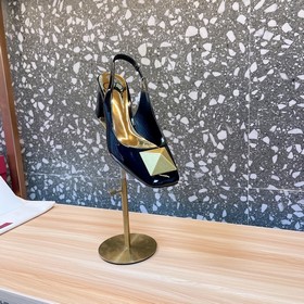 Высокие босоножки Valen*tino ONE STUD из серии ONE STUD. Уникальн