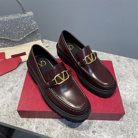 Новые лоферы Valentino 2023 ss Высокая подошва Открытый верх из т
