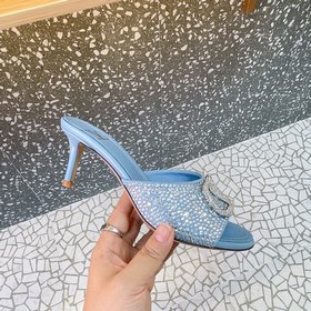 Valentino. Новейшая коллекция обуви Valentino VLogo с застежкамиз