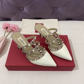 VALENTINO – высочайшее качество, сандалии Valentino VT с заклепка