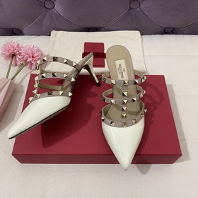 VALENTINO – высочайшее качество, сандалии Valentino VT с заклепка