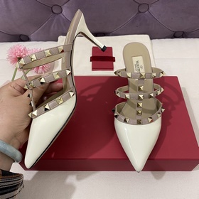 VALENTINO – высочайшее качество, сандалии Valentino VT с заклепка