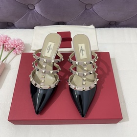 VALENTINO – высочайшее качество, сандалии Valentino VT с заклепка