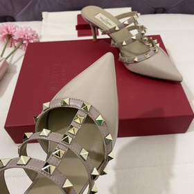 VALENTINO – высочайшее качество, сандалии Valentino VT с заклепка