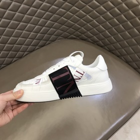 Новые спортивные кроссовки Valentino V T. Верхняя часть кроссовок
