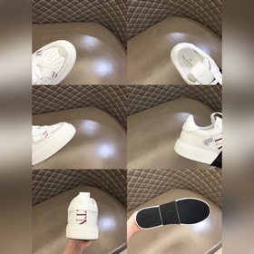 Новые спортивные кроссовки Valentino V T. Верхняя часть кроссовок