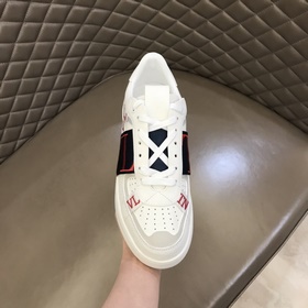 Valentino V T Valentino Новые спортивные кроссовки, ламинированн