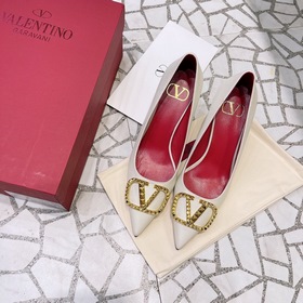 Сандалии Valentino с большой V-образной пряжкой и стразами, новей