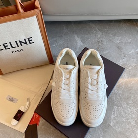 VALENTIN* Официальный сайт Valentino Новинка onestud Спортивные т