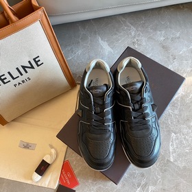 VALENTIN* Официальный сайт Valentino Новинка onestud Спортивные т