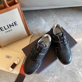 VALENTIN* Официальный сайт Valentino Новинка onestud Спортивные т