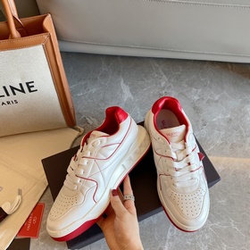 VALENTIN* Официальный сайт Valentino Новинка onestud Спортивные т