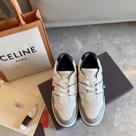 VALENTIN* Официальный сайт Valentino Новинка onestud Спортивные т