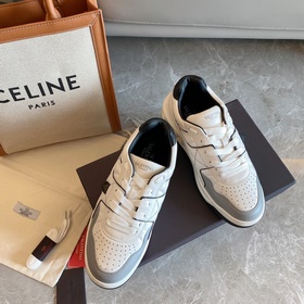 VALENTIN* Официальный сайт Valentino Новинка onestud Спортивные т