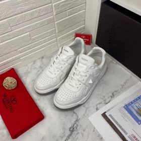 VALENTINO (Валентино) 2023 новейшие модели с подиума Недели моды,