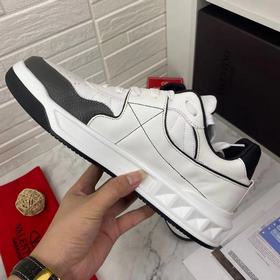 VALENTINO (Валентино) 2023 новейшие модели с подиума, идентичные 