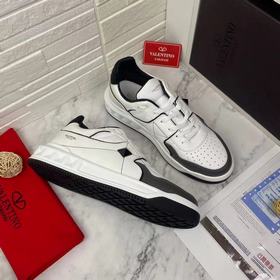 VALENTINO (Валентино) 2023 новейшие модели с подиума, идентичные 