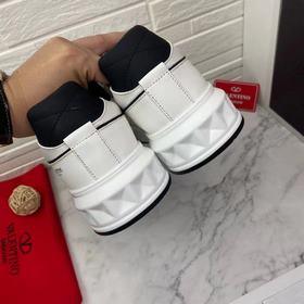 VALENTINO (Валентино) 2023 новейшие модели с подиума, идентичные 